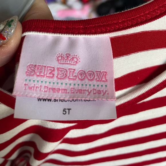 She Bloom Red and White Floral Dress - Picture 4 of 4